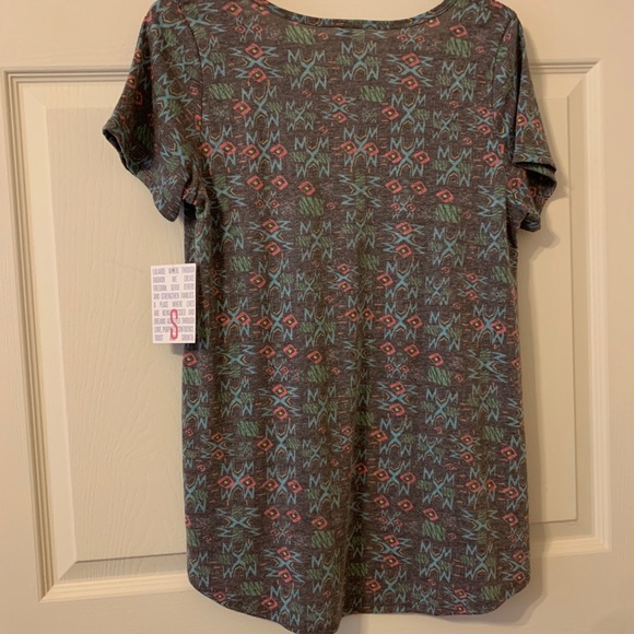 NWT LulaRoe Classic T (size S) Grey/Geometric - Picture 2 of 4